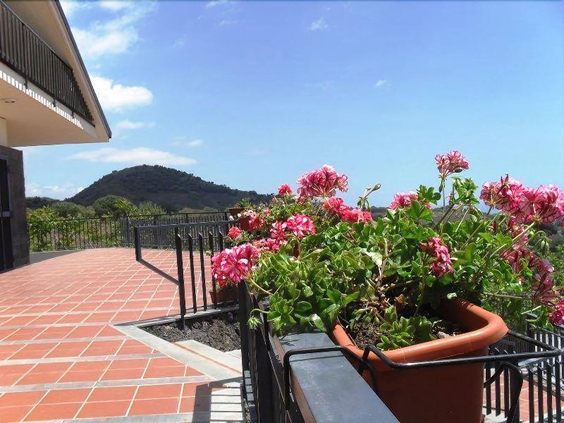 Bed and Breakfast Etna Hut Nicolosi Exterior foto