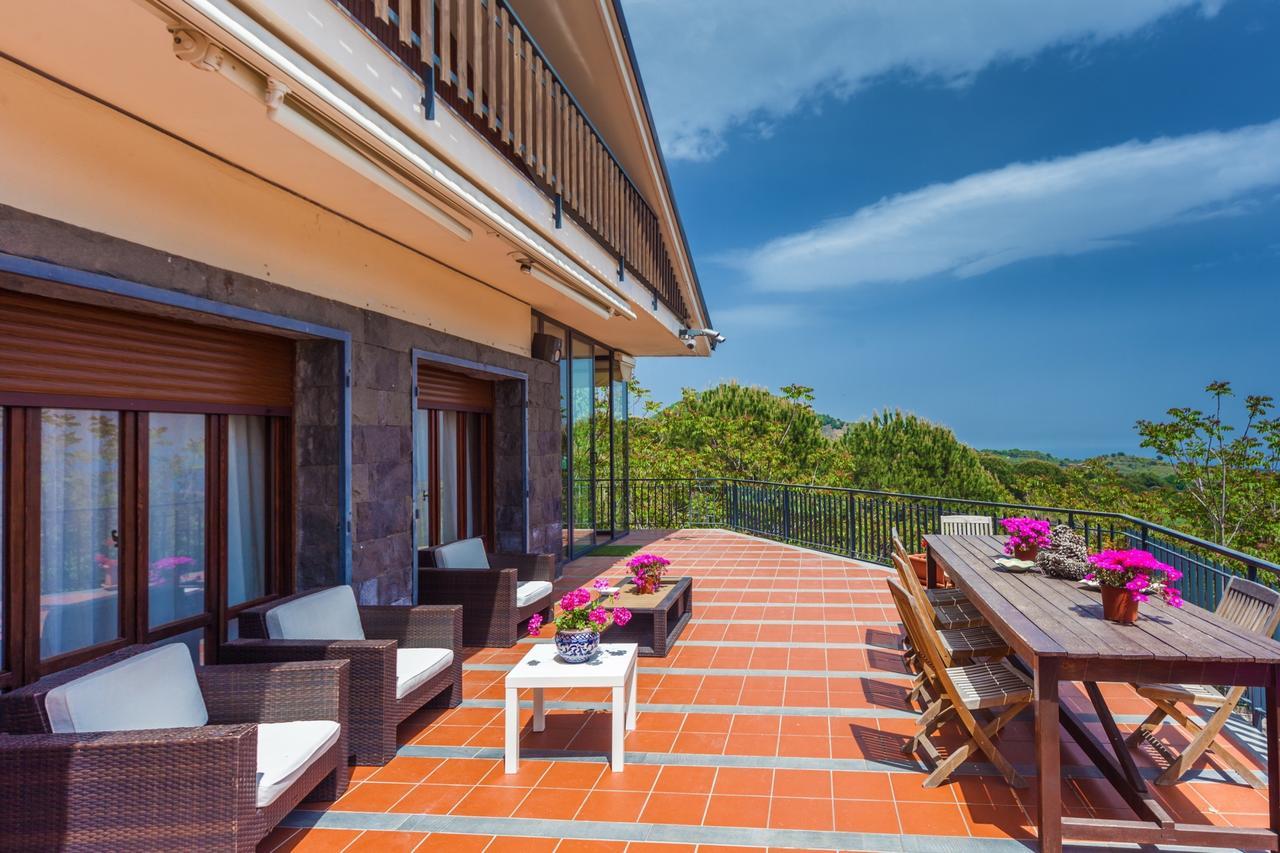 Bed and Breakfast Etna Hut Nicolosi Exterior foto