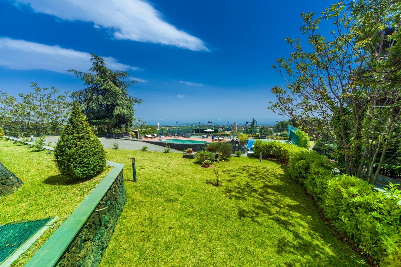 Bed and Breakfast Etna Hut Nicolosi Exterior foto